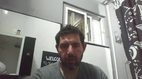 Snapshot of windowpane5 chatting on December 31, 4:46 pm windowpane online show from December 31, 4:46 pm