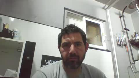 Snapshot of windowpane5 chatting on January 11, 7:17 am windowpane online show from January 11, 7:17 am