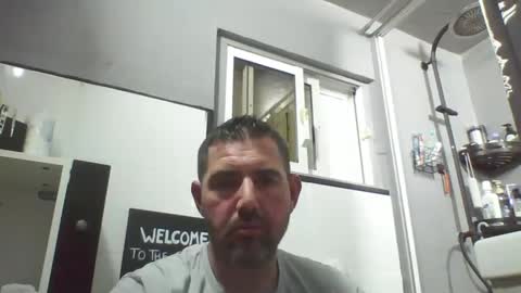 Snapshot of windowpane5 chatting on January 14, 8:04 pm windowpane online show from January 14, 8:04 pm