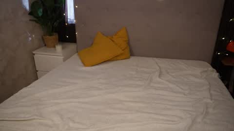 wineandboobs online show from March 10, 11:15 am