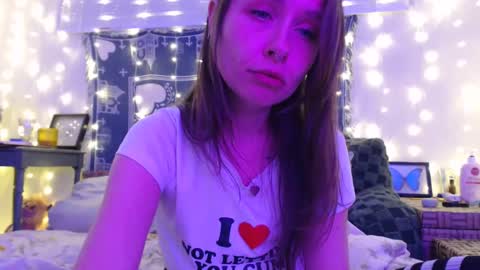 Eevie online show from December 6, 3:30 am