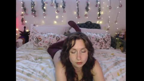 Eevie online show from May 12, 10:18 pm