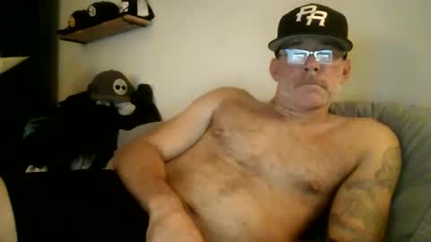 Snapshot of wingnutt765733 chatting on October 17, 6:05 am wingnutt765733 online show from October 17, 6:05 am