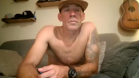 Snapshot of wingnutt765733 chatting on November 30, 6:28 am wingnutt765733 online show from November 30, 6:28 am