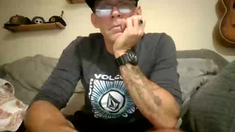 Snapshot of wingnutt765733 chatting on December 4, 7:17 am wingnutt765733 online show from December 4, 7:17 am