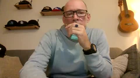 Snapshot of wingnutt765733 chatting on December 14, 11:09 pm wingnutt765733 online show from December 14, 11:09 pm