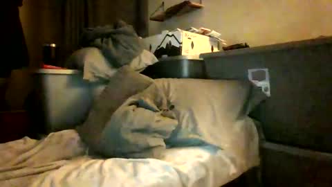 Snapshot of wingnutt765733 chatting on March 27, 6:41 am wingnutt765733 online show from March 27, 6:41 am