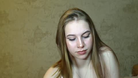 wira_witch online show from December 6, 4:06 pm