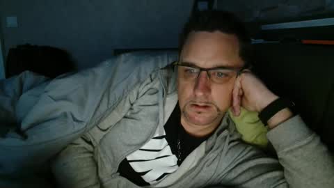 Snapshot of wirzwei8883 chatting on October 19, 3:56 pm Dirty online show from October 19, 3:56 pm