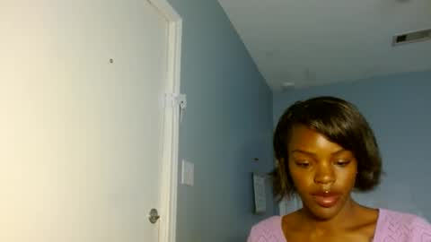 Snapshot of wishhwashy22 chatting on December 9, 7:29 pm Chanel online show from December 9, 7:29 pm