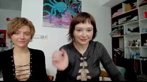 Snapshot of witches_curves chatting on February 10, 8:07 am Nemo online show from February 10, 8:07 am
