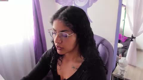 Snapshot of witchofhearts chatting on December 1, 3:39 pm Luna Violeta A r t i s t online show from December 1, 3:39 pm