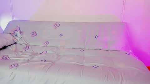 Wiz and Candy online show from November 13, 10:30 pm