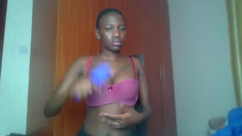 girlie o online show from February 6, 3:59 am