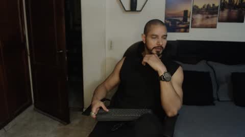 Magnus Dark independent model online show from January 7, 1:38 am