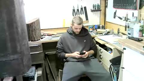 Snapshot of wolf021221 chatting on November 2, 2:41 pm wolf021221 online show from November 2, 2:41 pm