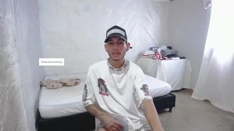 wolf_walker online show from December 3, 9:35 pm