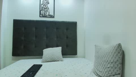  W O L F  online show from March 3, 5:50 pm