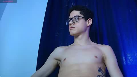  W O L F  online show from January 12, 1:49 pm