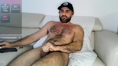 Snapshot of wolfdudefun chatting on January 16, 10:23 pm wolf online show from January 16, 10:23 pm