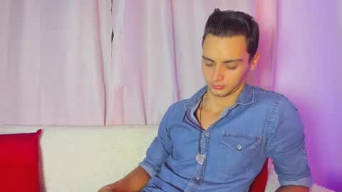 Snapshot of wolfkyng chatting on July 27, 11:39 am Andrew online show from July 27, 11:39 am