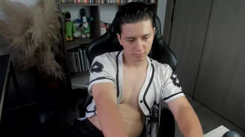 Snapshot of wolker_allan chatting on October 25, 12:02 pm wolker_allan online show from October 25, 12:02 pm