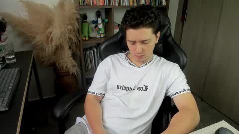 Snapshot of wolker_allan chatting on October 31, 1:45 pm wolker_allan online show from October 31, 1:45 pm