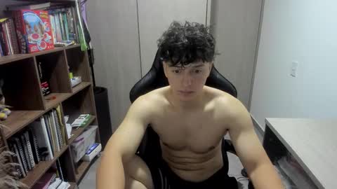 Snapshot of wolker_allan chatting on December 15, 1:10 am wolker_allan online show from December 15, 1:10 am