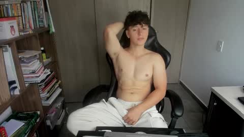 Snapshot of wolker_allan chatting on February 4, 2:12 pm wolker_allan online show from February 4, 2:12 pm