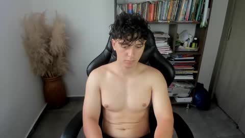 Snapshot of wolker_allan chatting on February 7, 1:37 pm wolker_allan online show from February 7, 1:37 pm