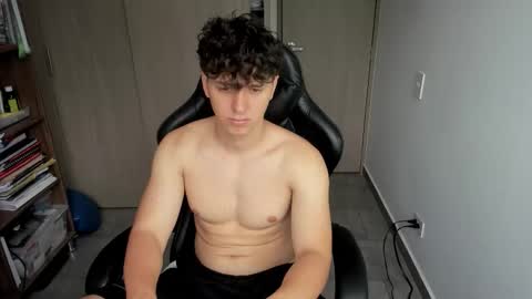 Snapshot of wolker_allan chatting on February 12, 2:45 pm wolker_allan online show from February 12, 2:45 pm