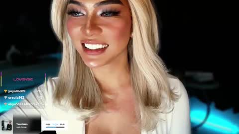 Snapshot of womanofyourdesire_ts chatting on October 5, 6:17 pm Julia online show from October 5, 6:17 pm