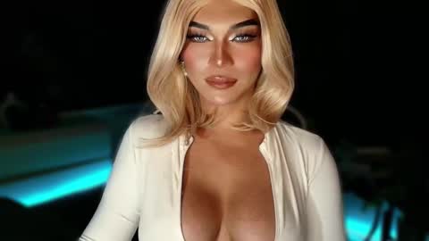 Snapshot of womanofyourdesire_ts chatting on October 12, 7:46 pm Julia online show from October 12, 7:46 pm