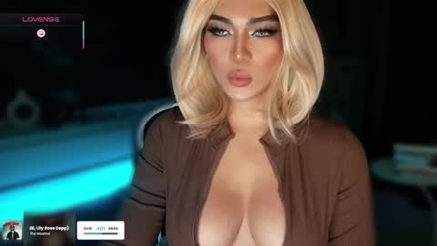 Snapshot of womanofyourdesire_ts chatting on October 27, 2:26 am Julia online show from October 27, 2:26 am