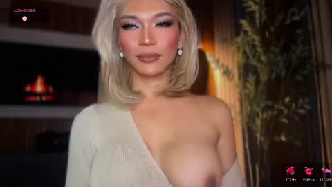 Julia online show from July 18, 5:22 am