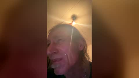 Snapshot of wonderboy3272 chatting on March 31, 9:59 pm guido online show from March 31, 9:59 pm