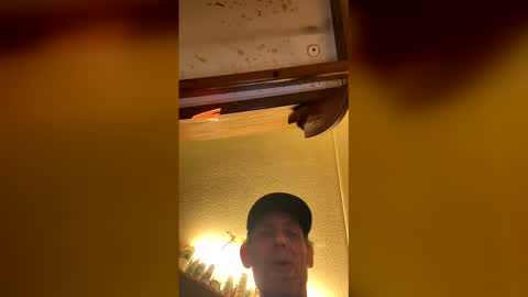 Snapshot of wonderboy3272 chatting on May 12, 9:23 pm guido online show from May 12, 9:23 pm