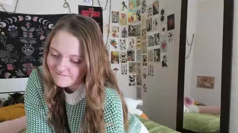 Snapshot of wonderconnie chatting on November 4, 4:28 pm wonderconnie online show from November 4, 4:28 pm