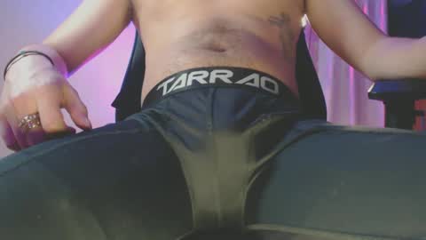 Snapshot of woondeer17 chatting on December 7, 5:04 am Woondeer online show from December 7, 5:04 am