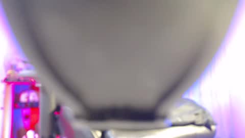 Snapshot of woondeer17 chatting on February 5, 6:35 am Woondeer online show from February 5, 6:35 am