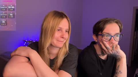 Snapshot of worldofllove chatting on January 15, 9:20 pm Arnika and Simon online show from January 15, 9:20 pm