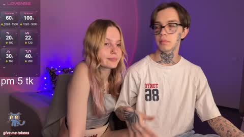 Snapshot of worldofllove chatting on February 3, 8:35 pm Arnika and Simon online show from February 3, 8:35 pm