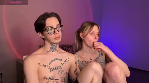 Snapshot of worldofllove chatting on February 13, 10:11 pm Arnika and Simon online show from February 13, 10:11 pm