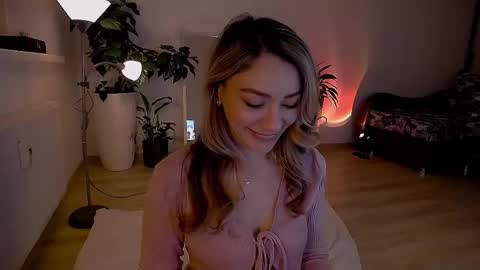 Snapshot of worldsbaby chatting on February 27, 5:36 pm worldsbaby online show from February 27, 5:36 pm