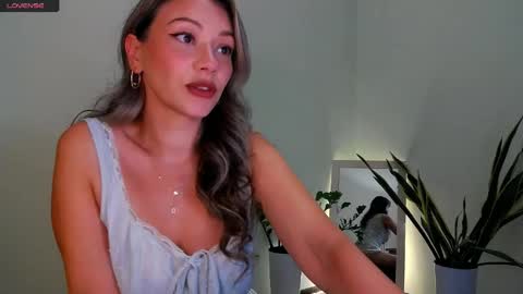 worldsbaby online show from May 10, 1:27 pm
