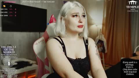 Snapshot of wounded_goddess chatting on October 14, 7:47 pm Goddess Sophy online show from October 14, 7:47 pm