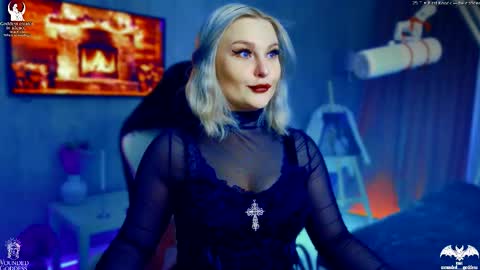 Snapshot of wounded_goddess chatting on February 4, 6:19 am Goddess Sophy online show from February 4, 6:19 am