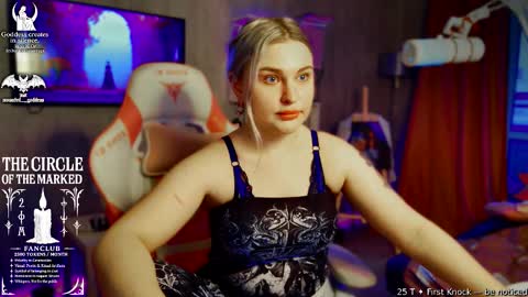 Snapshot of wounded_goddess chatting on February 24, 5:05 am Goddess Sophy online show from February 24, 5:05 am