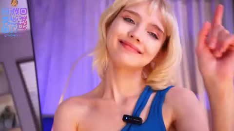 wow_angel online show from June 10, 6:34 am