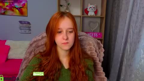 wow_emma_ online show from April 24, 12:18 pm